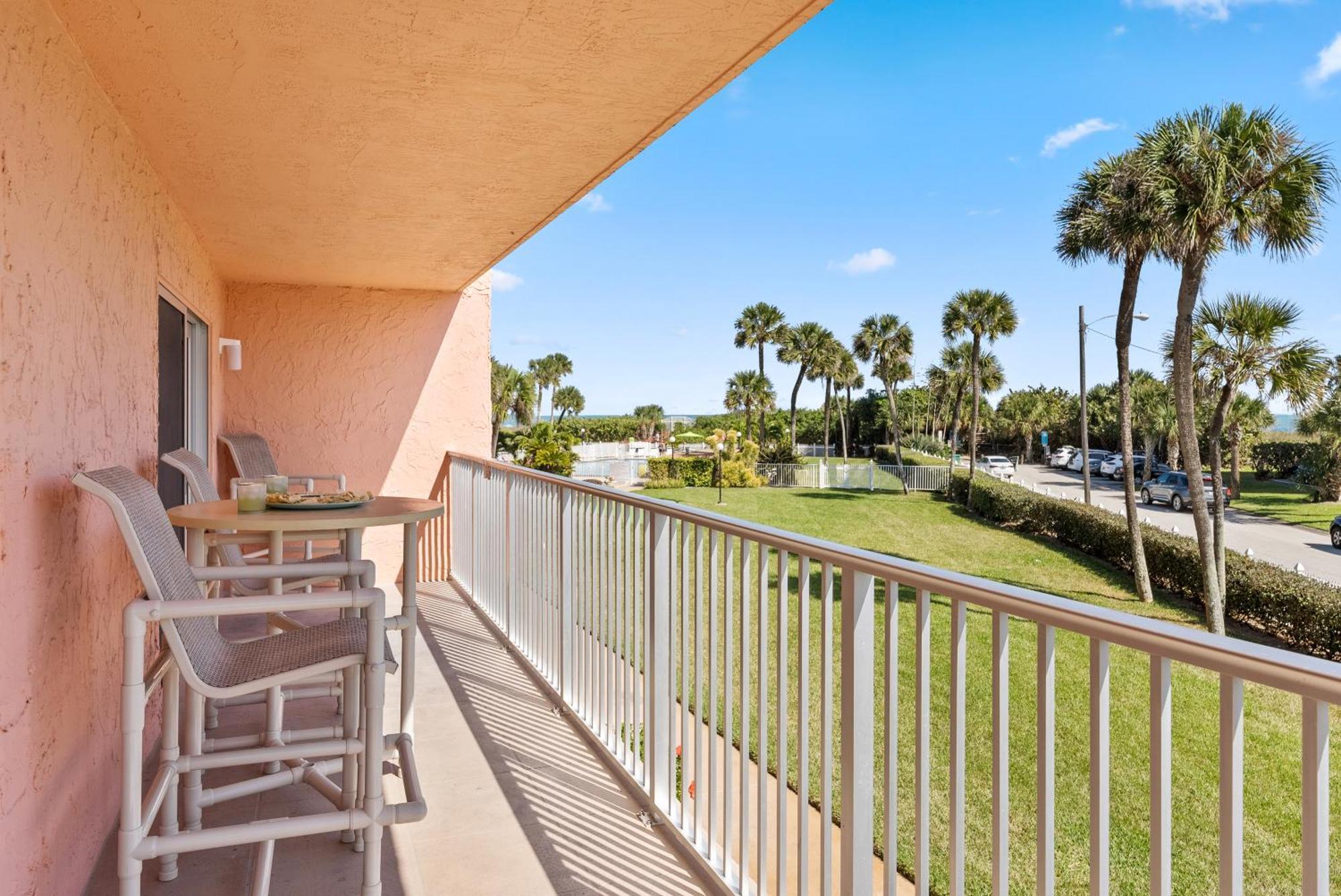 Cocoa Beach Towers Aparthotel Room photo