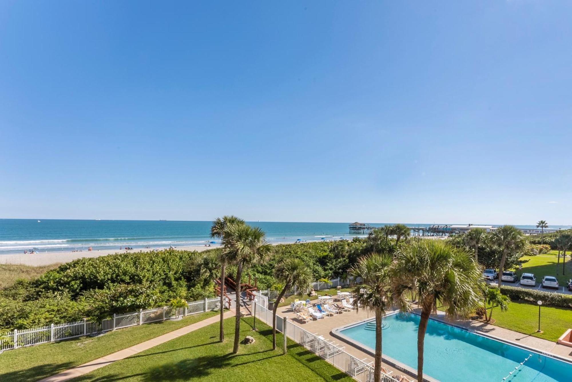 Cocoa Beach Towers Aparthotel Room photo